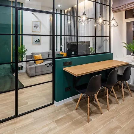 Emerald Lux Apartment. Liveinlviv * Lvov